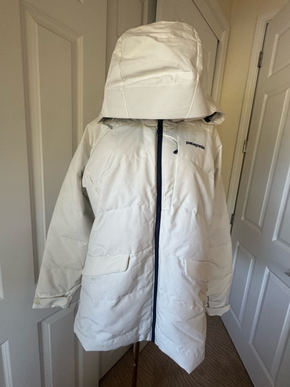 NWT Patagonia Women’s Pipe Down Puffer Jacket XL Off White - Picture 2 of 13